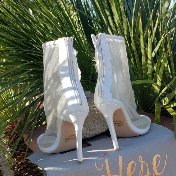 Bridal‎ Booties for the Boho Wilderness - Picture 8 of 11